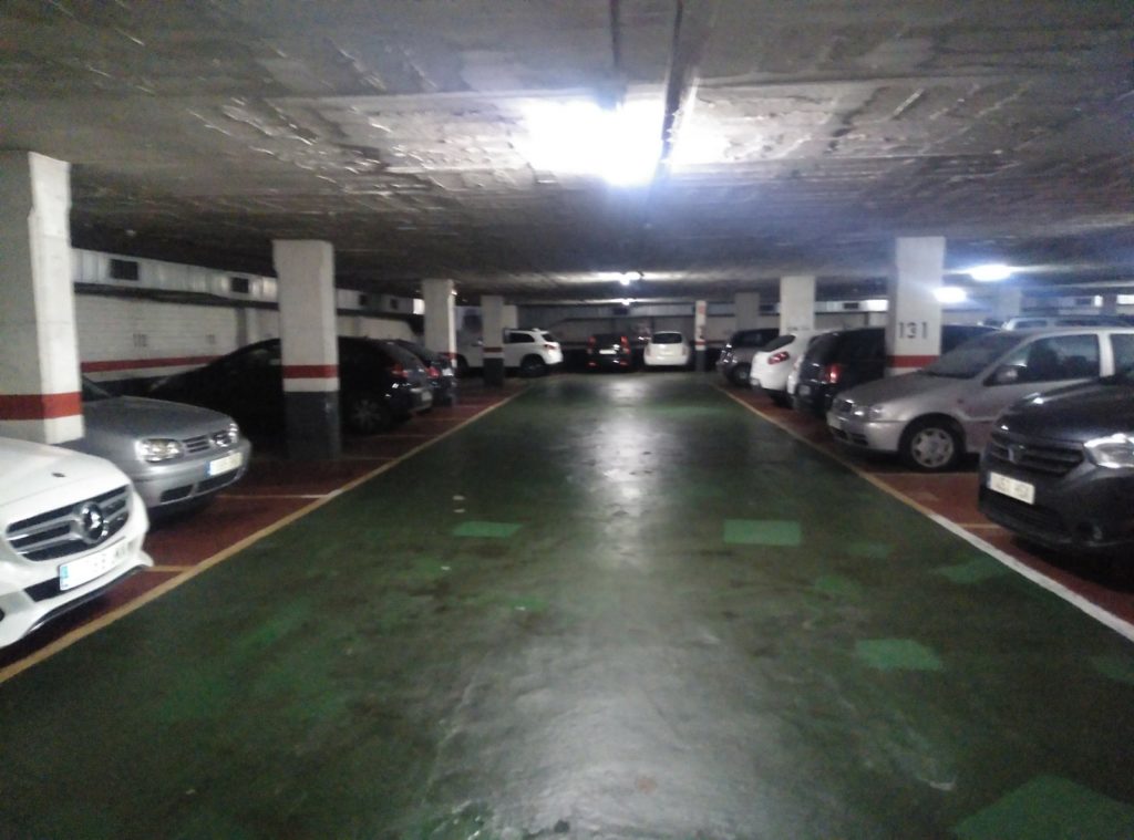 lot-of-parking-spaces-in-barcelona