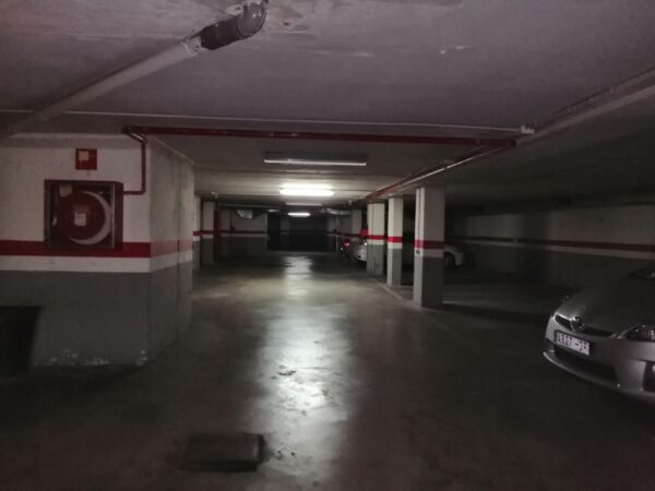 Lote de 4 plazas de garaje junto Plaza de España de Sevilla